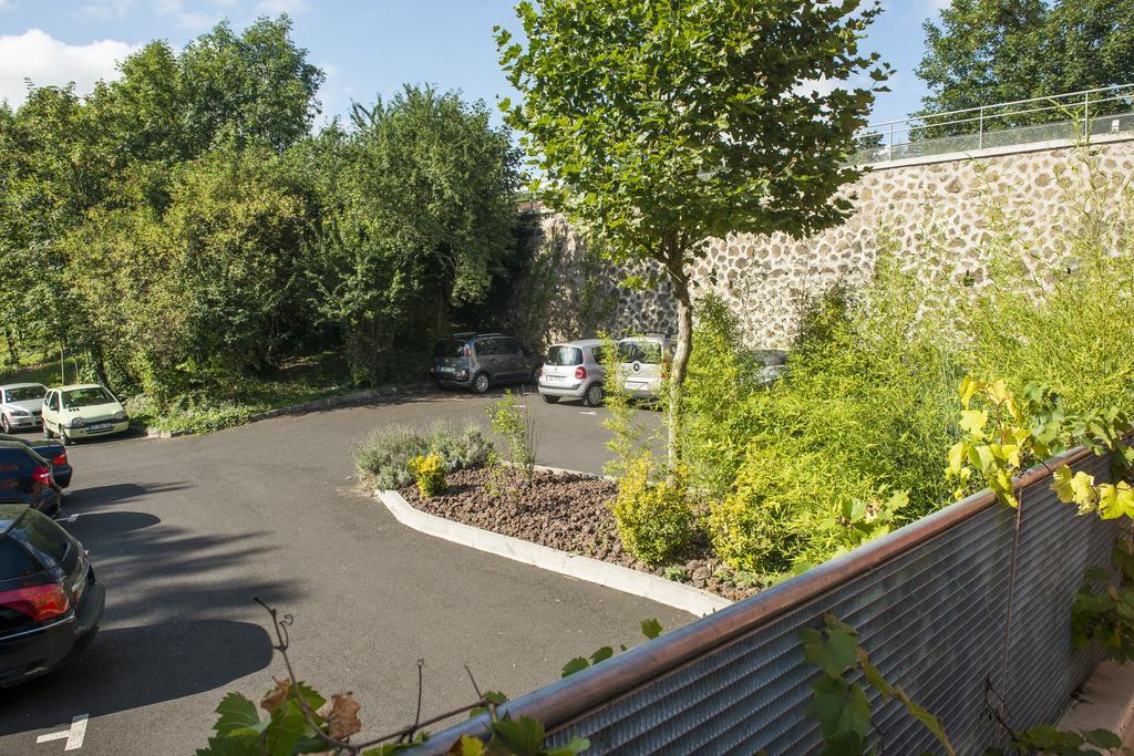 Gite D'Etape Des Capucins Le Puy-en-Velay ภายนอก รูปภาพ
